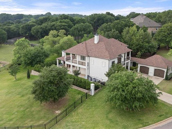 8924  Waterchase Circle , Fort Worth Texas 76120