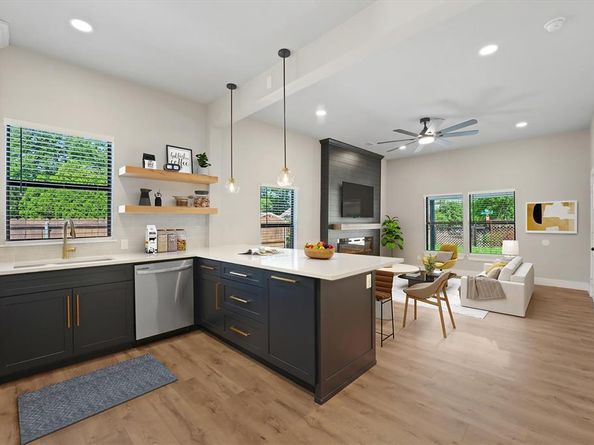 300  Steinman Avenue , Dallas Texas 75203