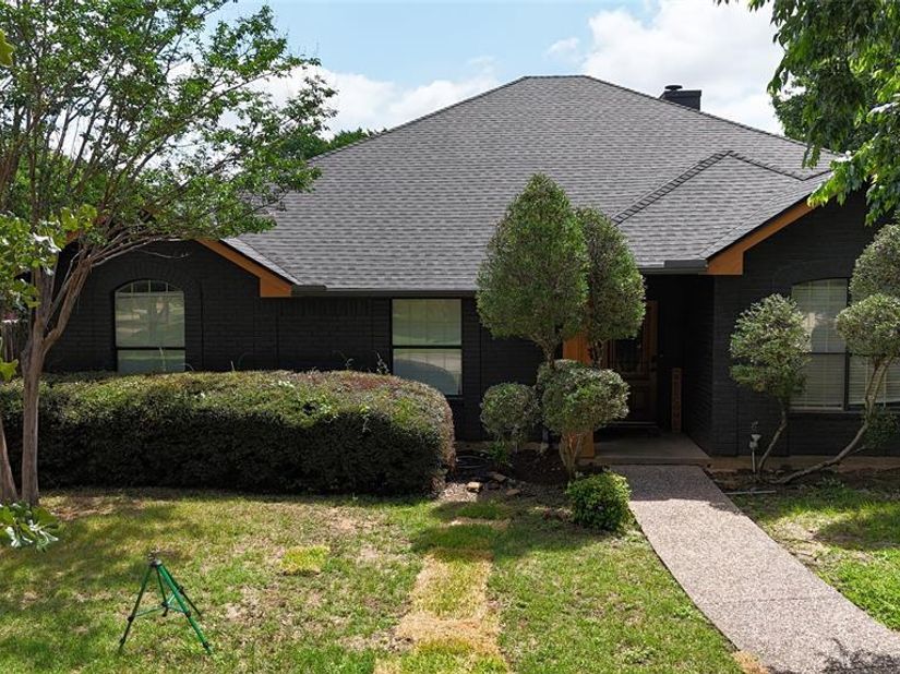 104  Creek Side Court , Kennedale Texas 76060