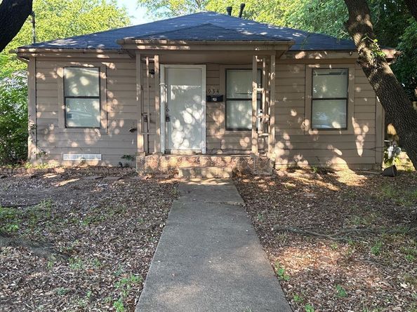 2934  Kirven Street , Dallas Texas 75227
