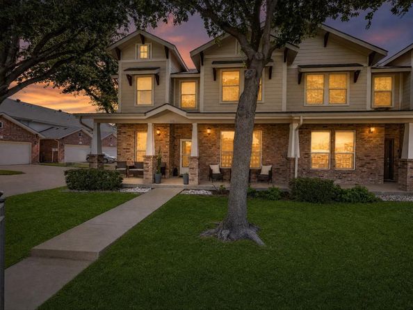 676 S Charles Street , Lewisville Texas 75057