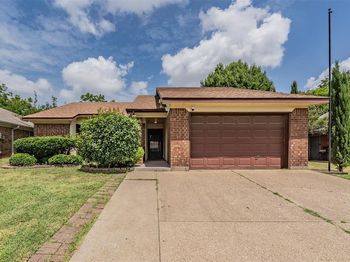 1524  Lincolnshire Way 