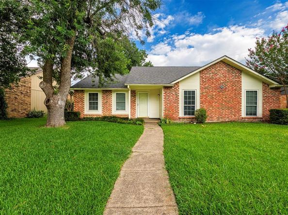 128  Kingsbridge Drive , Garland Texas 75040