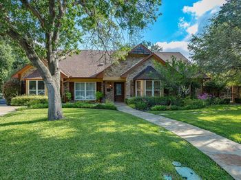 4400  Summercrest Court 