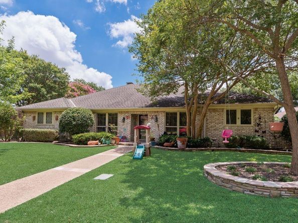 13052  Fall Manor Drive , Dallas Texas 75243