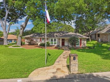 109  Crestwood Drive 