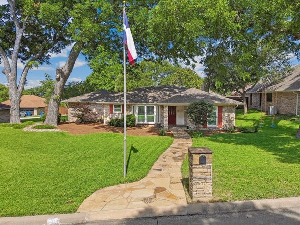 109  Crestwood Drive , Rockwall Texas 75087