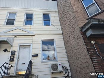 598 West Side Avenue