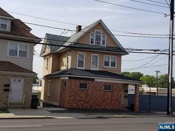 570 Grand Avenue, Ridgefield NJ 07657