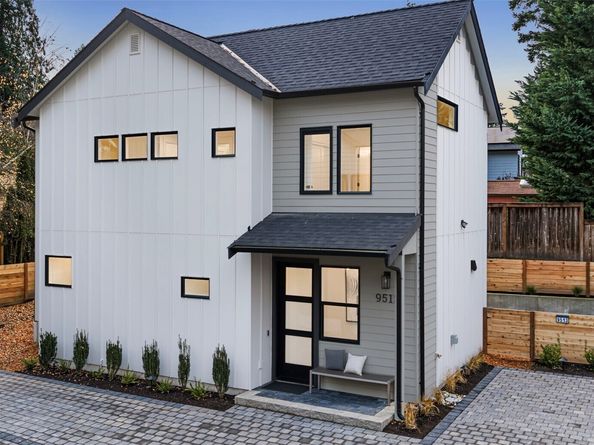 9513 132nd Avenue NE, Kirkland WA 98033