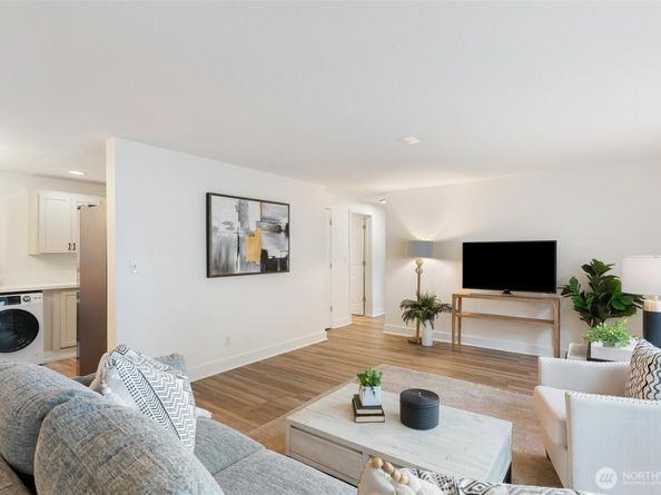 3209 Hoyt Avenue 201, Everett WA 98201