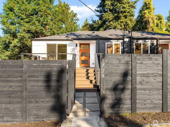 1724 Martin Luther King Jr Way, Seattle WA 98122