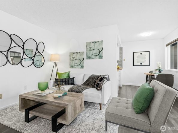 2034 14th Avenue W 304, Seattle WA 98119