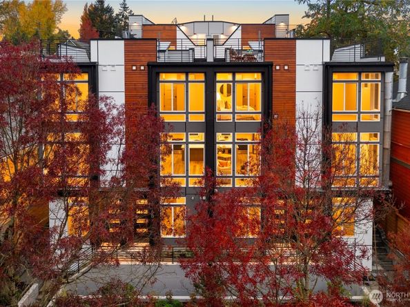 922 B N 35th Street, Seattle WA 98103