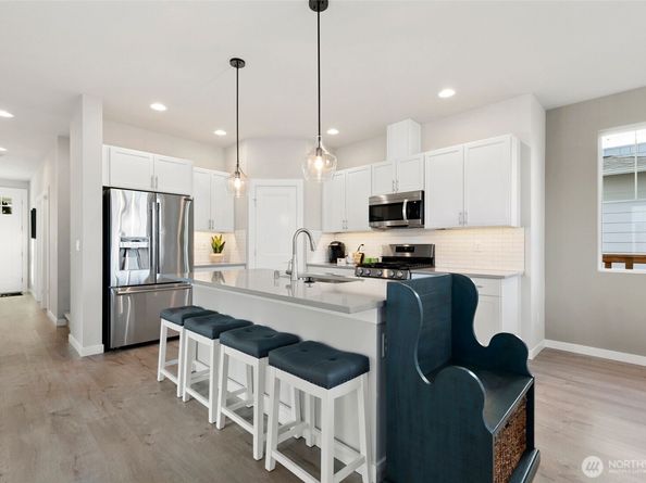 9802 5th Lane SW 17, Seattle WA 98106