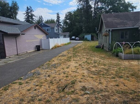 18534 Stone Avenue N, Shoreline WA 98133