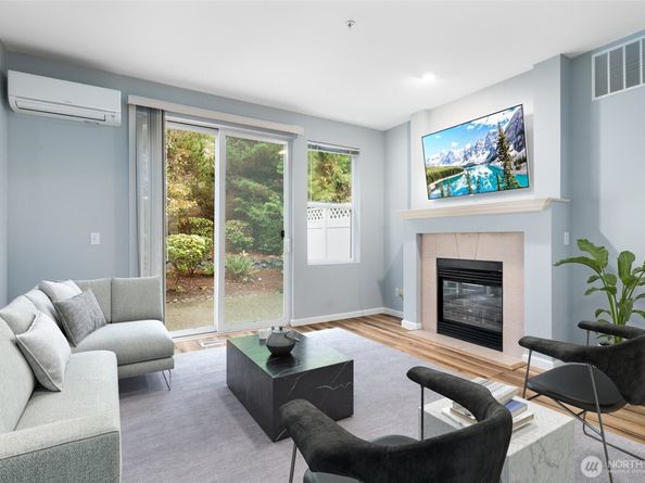 22607 42nd Place S 13, Kent WA 98032