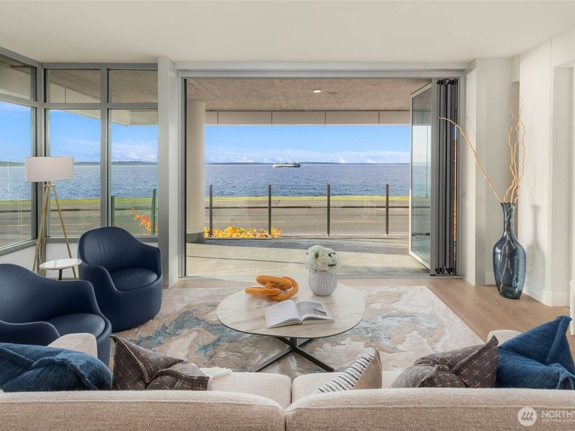 1250 Alki Avenue SW 2A, Seattle WA 98116