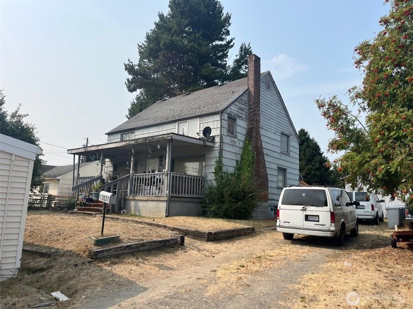 3237 Perry Avenue NE, Bremerton WA 98310