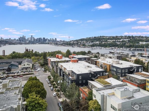 3429 Burke Avenue N  23, Seattle WA 98103