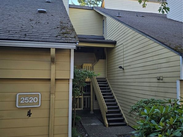 2520 S 317 Street 103, Federal Way WA 98003