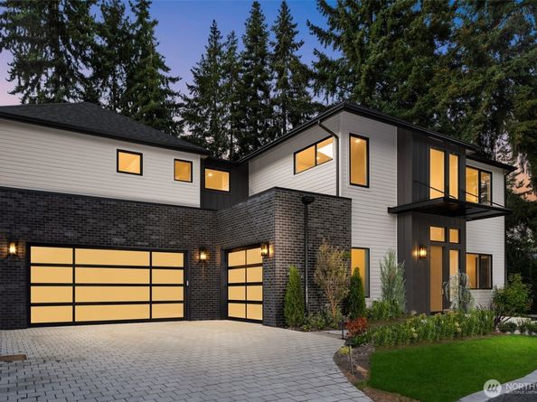 1588 102nd Avenue NE, Bellevue WA 98004