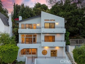 1425 Columbia Dr