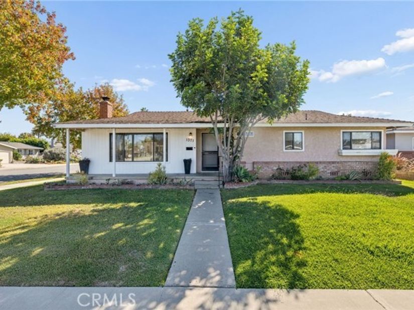1371 Shannon, Costa Mesa CA 92626