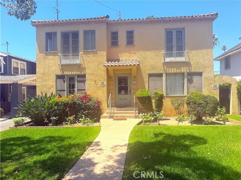 141 N Bonnie Avenue, Pasadena CA 91106