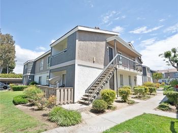 2819 S Fairview