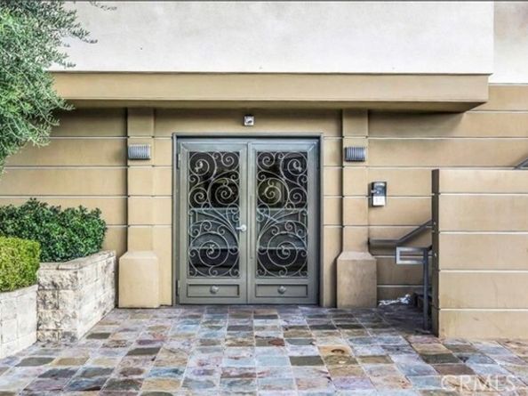 6800 Corbin Avenue 308, Reseda (los Angeles) CA 91335