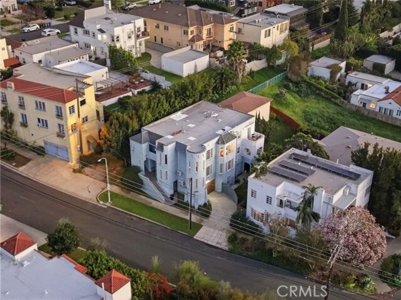 4916 W 12th, Los Angeles CA 90019