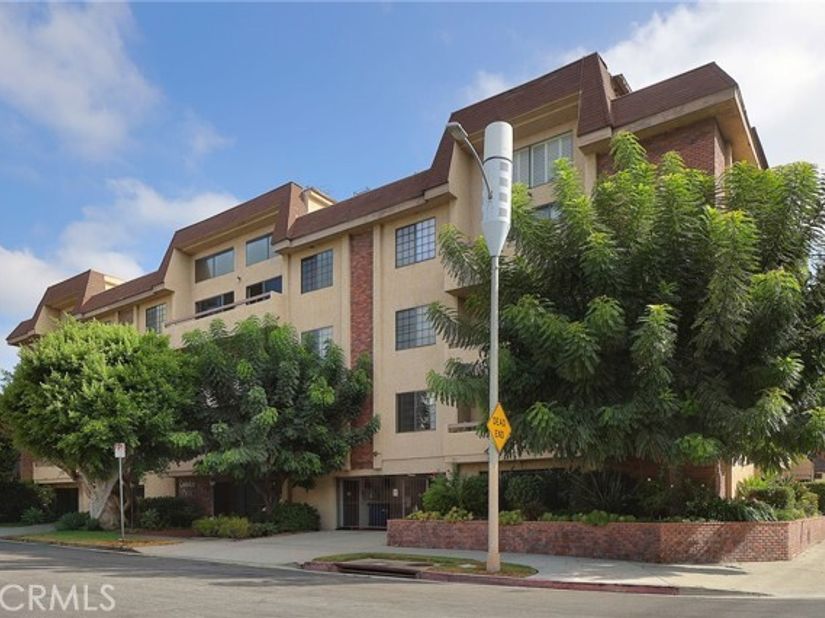 1432 Camden 301, Los Angeles CA 90025