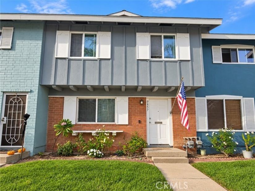 9857 Continental, Huntington Beach CA 92646