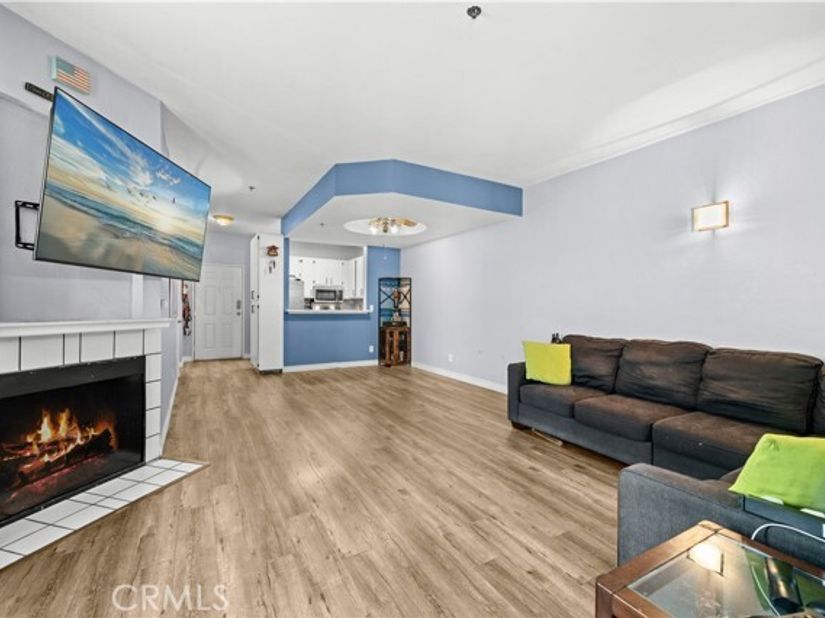 535 Magnolia 419, Long Beach CA 90802