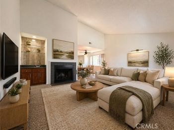946 W 220th