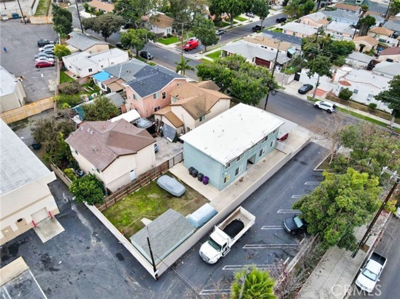 5174 Linden, Long Beach CA 90805