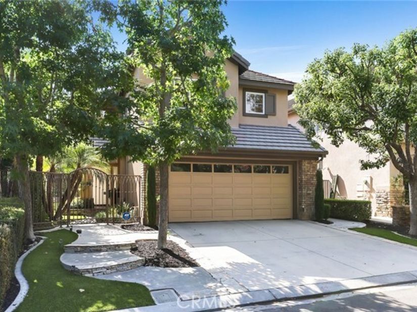 94 Dornoch, Laguna Hills CA 92679