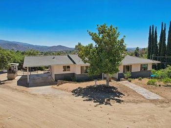 3158 Mary Ln