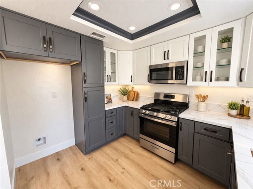21156 Gladiolos, Lake Forest (el Toro) CA 92630