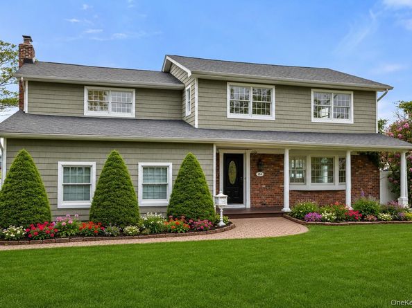 154 Sunset Drive, Sayville NY 11782