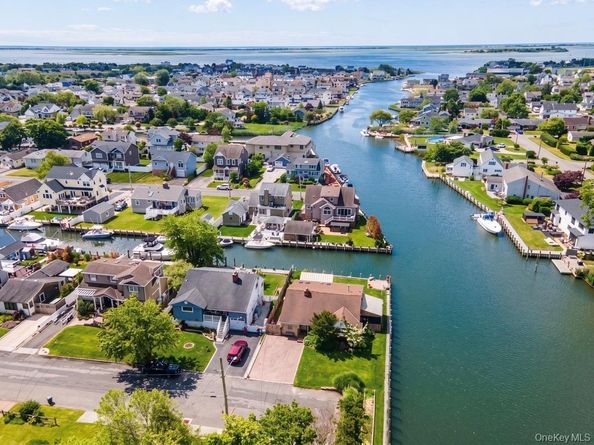 34 Cape Road, Amityville NY 11701