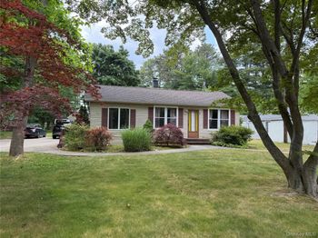 174 Middle Island Road