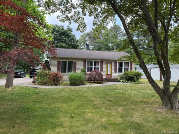 174 Middle Island Road, Medford NY 11763