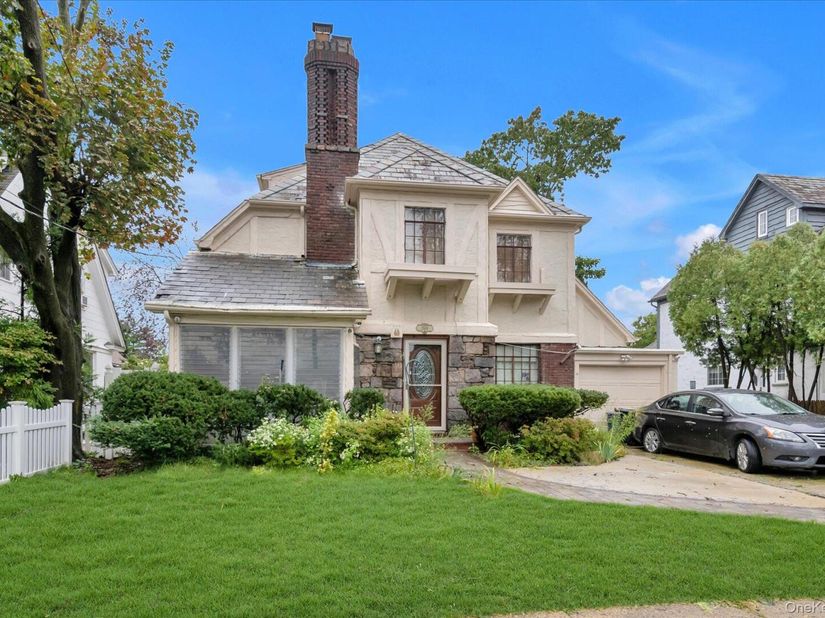 1509 Hewlett Avenue, Hewlett NY 11557