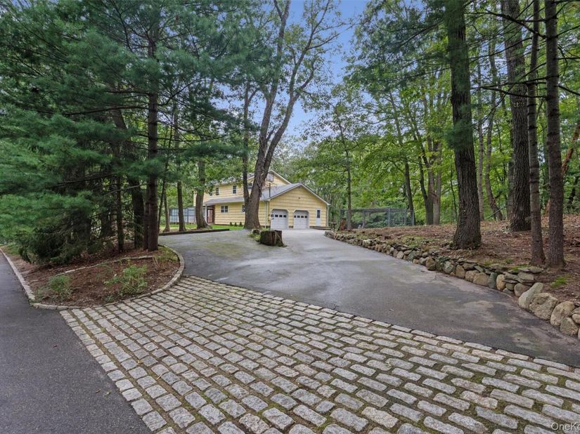 614 Twin Hills Court, Northport NY 11768