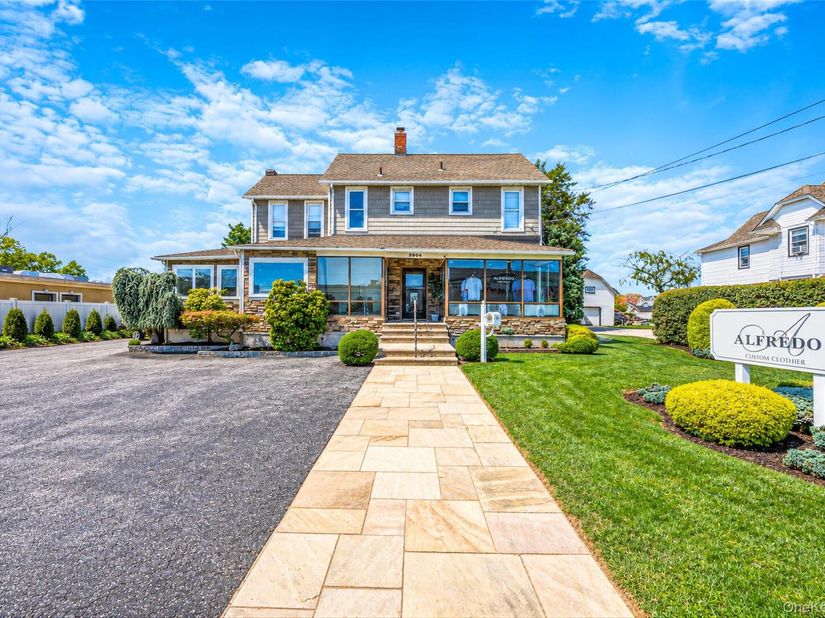 2904 Lincoln Avenue, Oceanside NY 11572