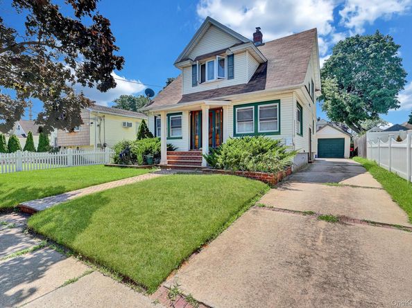 17 Shonnard Avenue, Freeport NY 11520