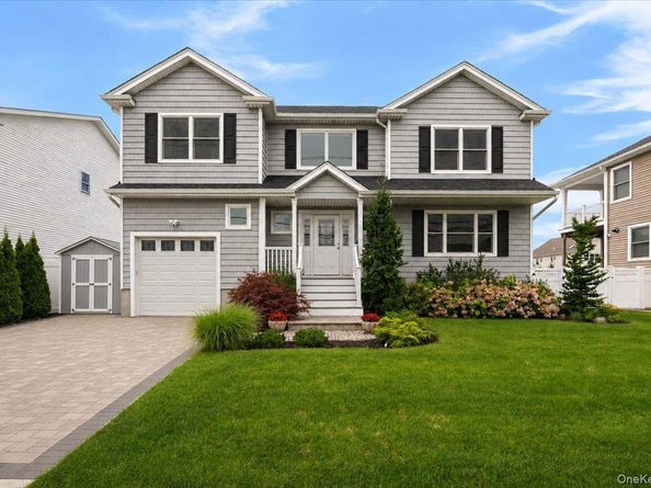 2548 Ocean Avenue, Seaford NY 11783