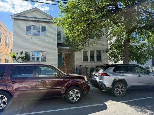 5056 47 St, Woodside NY 11377